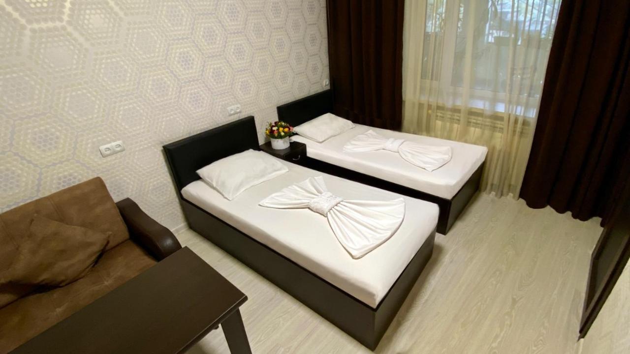 Merien Hotel Yerevan Exterior foto
