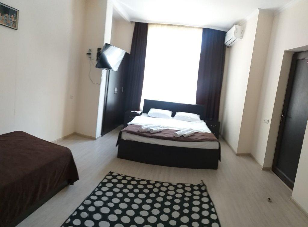 Merien Hotel Yerevan Exterior foto