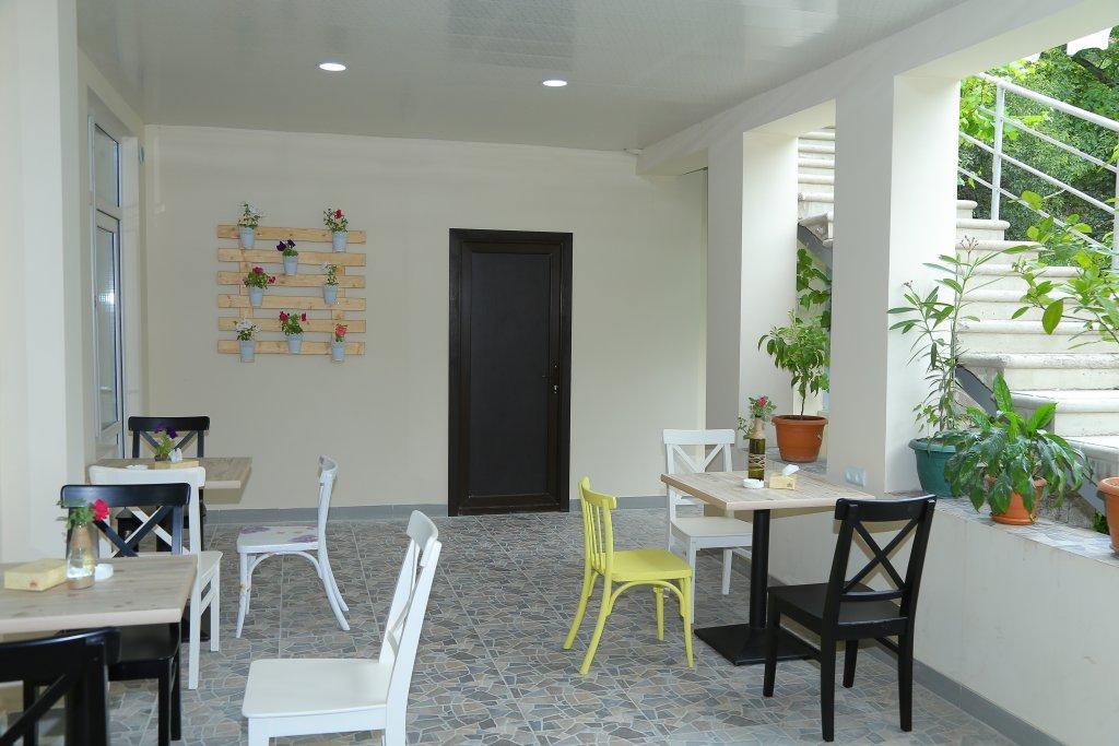 Merien Hotel Yerevan Exterior foto